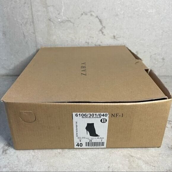 ZARA Black Lace Up Booties Size 9 - Picture 7 of 8